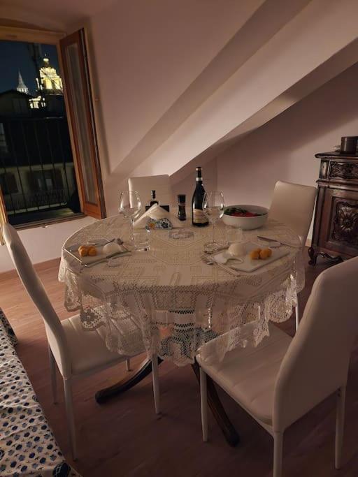 Fil-Rouge - Elegante E Tranquilla Vista In Centro Apartment Torino Exterior foto